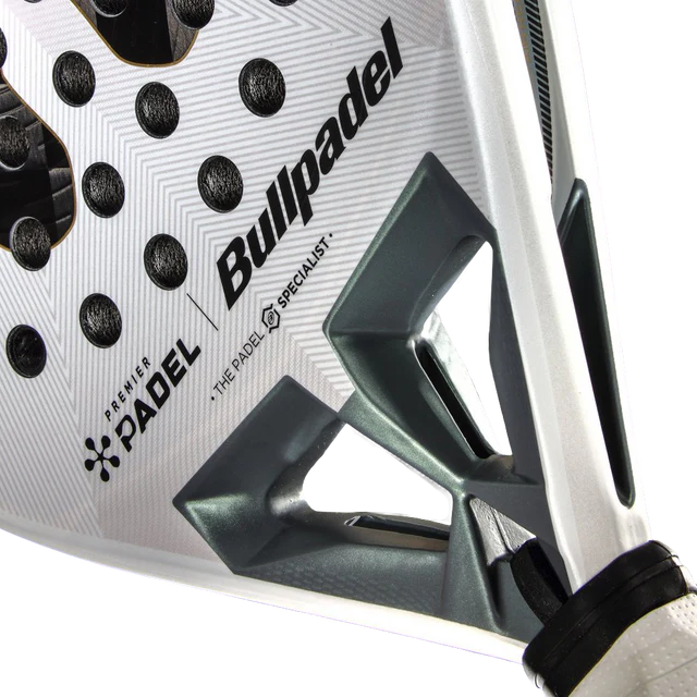 Bullpadel Pala Hack 04 Premier Padel 2026